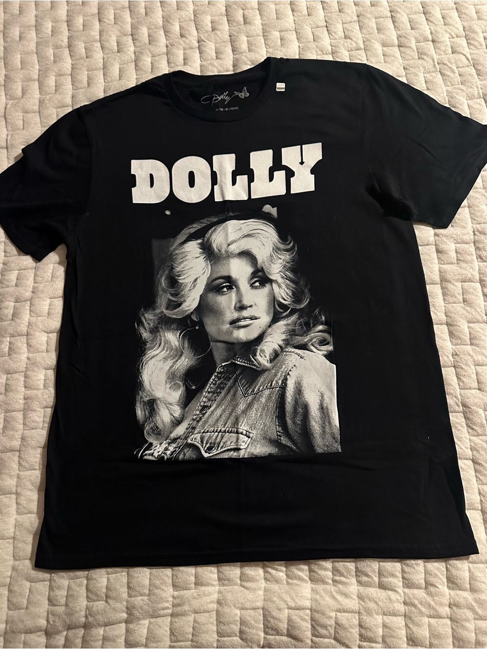 Dolly Parton Women’s Medium Black Portrait Graphic T Shirt NWT Country Music